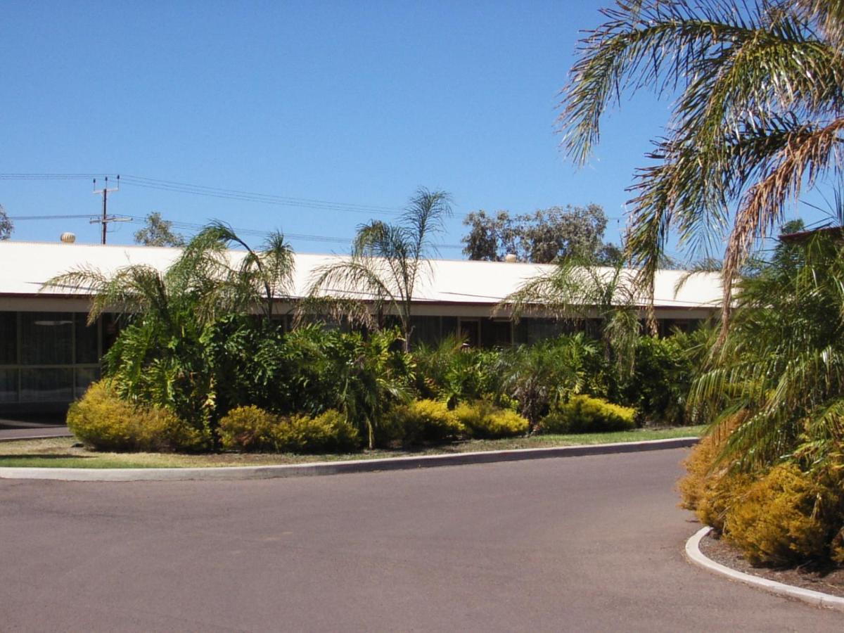 Westland Hotel Motel Уайалла Экстерьер фото