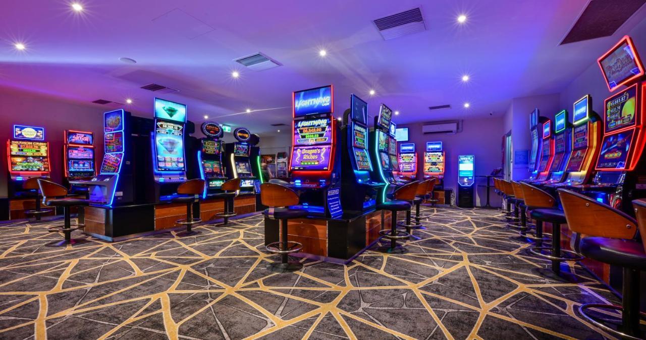 Westland Hotel Motel Уайалла Экстерьер фото